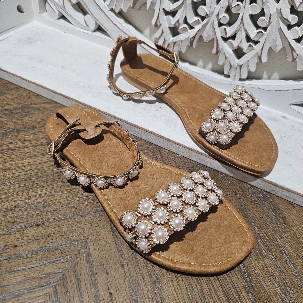 NEW Boutique Elegant Tan Sandals with Pearl Embellishments & Rhinestones Women 7 - Picture 4 of 7